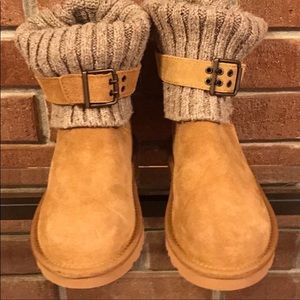 Little girls UGG boots size 3 no tag -new
